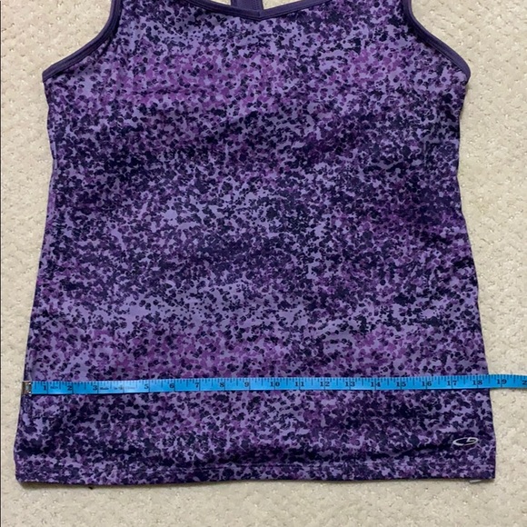 Workout top - Picture 8 of 8